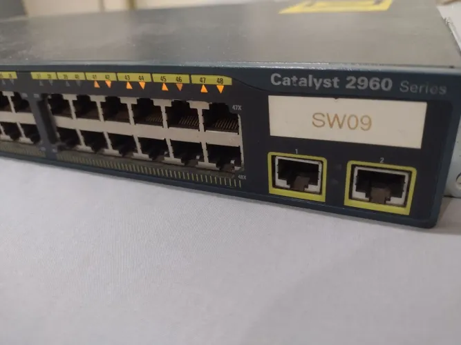 Switch Cisco Ws-c2960-48tt-l<br>Switch Cisco Ws-c2960-48tt-l