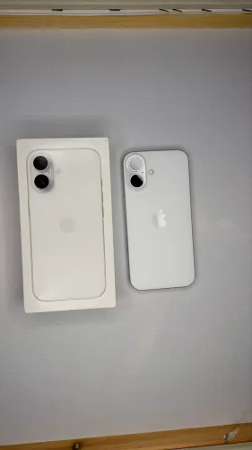 iPhone 16