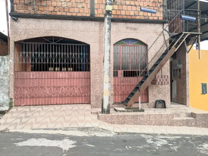 ALUGO CASA GRANDE E CONFORTÁVEL! 