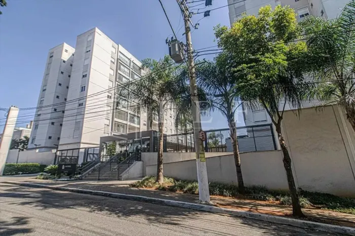 R Dom Vilares, Vila das Mercês