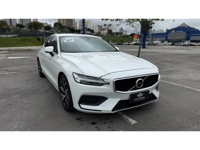 Volvo S60 T-4 Momentum 2.0 190cv 4P 2020