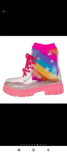 Vendo duas botinha transparente Tam 21/22 novas na caixa uma bota acompanha meia colorida