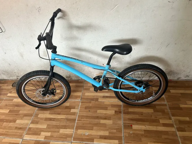 Bike BMX CROSS ARO 20 com documentação