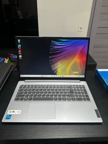 Notebook Lenovo i3 12Geracao TA NOVINHO