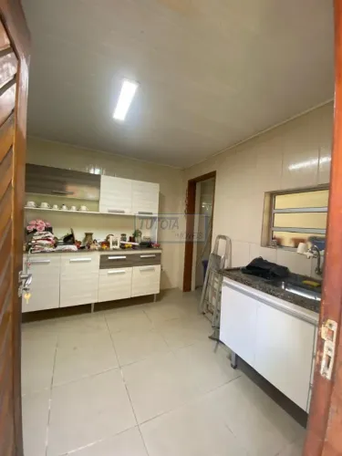 CASA Á VENDA NA VILA GUARANI SÃO PAULO.