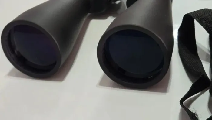 Binóculo Celestron skymaster 20x80