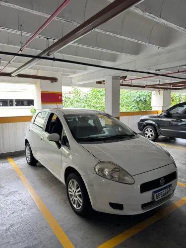 Fiat Punto Attractive 1.4 Fire Flex 8V 5P 2011
