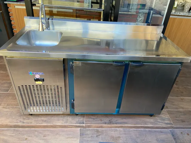 Refrigerador com pia inox