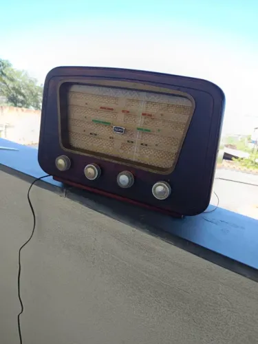 Vendo Rádio Semp, antigo super conservado 