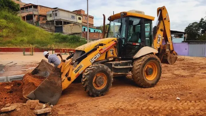 RETROESCAVADEIRA JCB 3C 4X4
