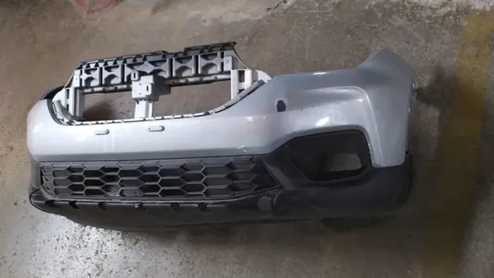 Parachoque Fiat Strada 2022 2023