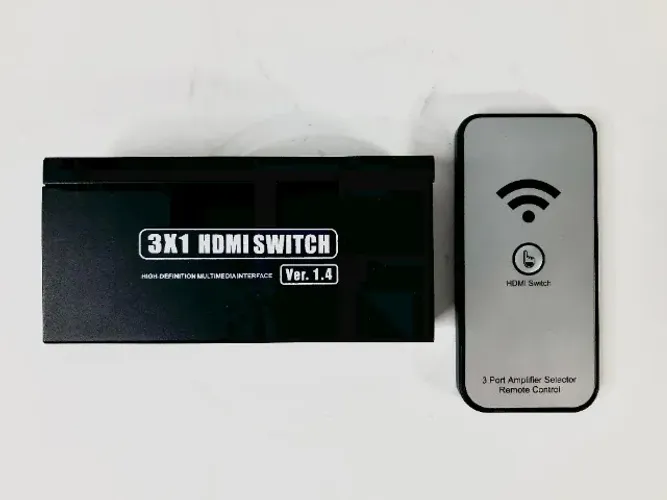 Switch Adaptador TV Hdmi 3 x 1 com controle remoto