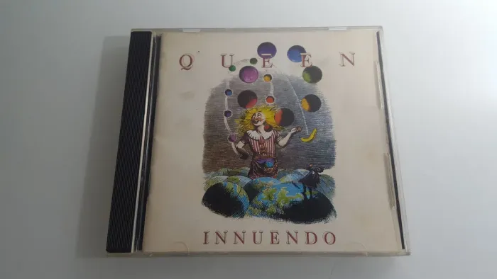 CD Queen 