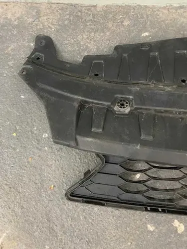 Asa De Morcego C/ Grade Inferior Parachoque Honda Fit 2018