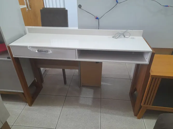 Escrivania nova a pronta entrega 