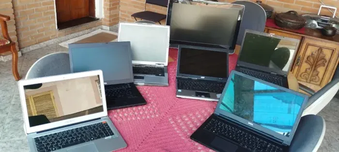 Computadores baratos, pra queimar estoque