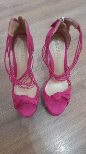 Sandália Schutz Rosa