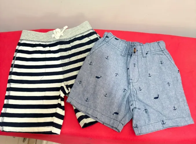 Kit short GAP + Carters (3 anos)<br>3 anos<br>R$ 50,00