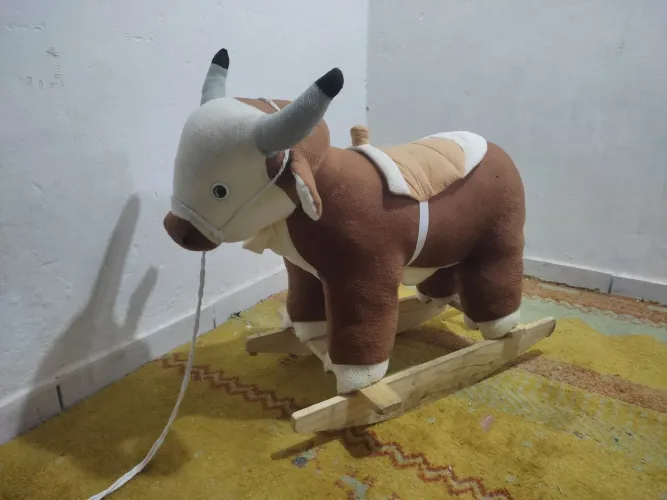 Cavalo boizinho de Balanço de Pelúcia montaria infantil 