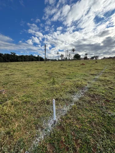 Chácara em Mateus leme condomínio fechado com asfalto na porta - 1.000m²