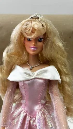 Boneca Barbie Rapunzel antiga 
