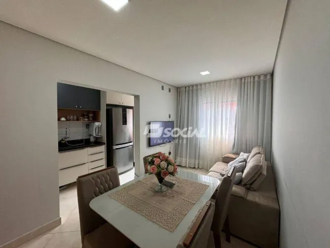 Apartamento com 2 dormitórios à venda, 46 m² por R$ 300.000,00 - Esperança da Comunidade -