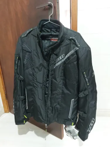 NOVA com etiqueta - Jaqueta X11 Proteção Impermeável Ventilada