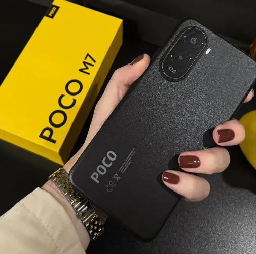 Smartphone M7 - Poco - Preto - lindo e potente - Com 256Gb/8Ram