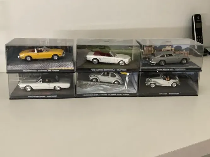 COLEÇÃO DE 6  MINIATURAS CARROS INESQUECÍVEIS JAMES BOND 007 