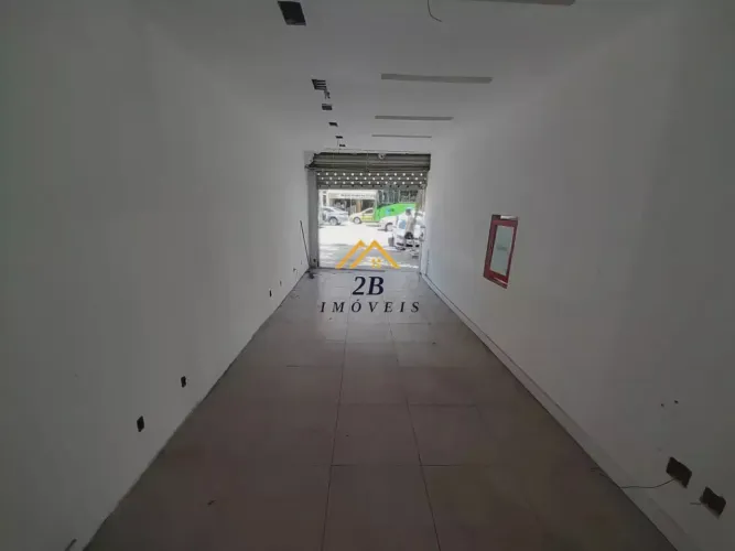 Loja frente de rua para aluguel com girau totalizando 83 m2, Tijuca, Rio de Janeiro