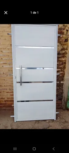 Porta Social. 90x2.10m