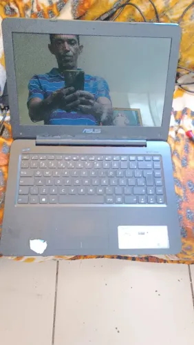 Notebook Asus i3 4geracao com 8gb de memória SSD de 120 bateria boa 
