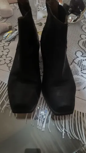 Vendo bota country tamanho 40 sou de Taubaté e não entrego