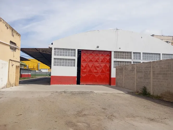 Excelente galpão 1200 com área de 600m e escritório de 400m na Lindenberg para alugar 