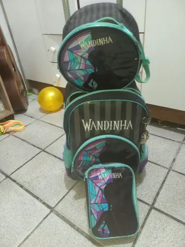 Bolsa de escola da wandinha
