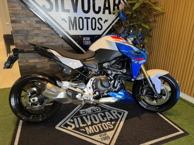 BMW - F 900 R Sport Plus - 2024 - SILVOCAR MOTOS