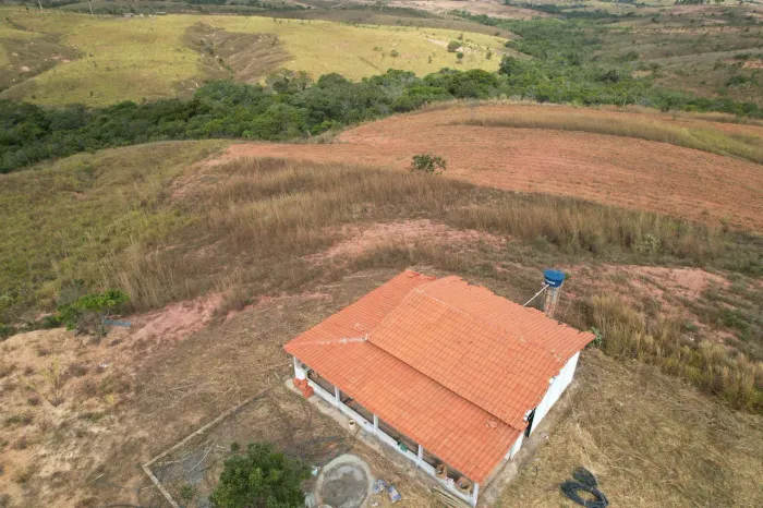 SITIO COM 10 HECTARES TE ESPERA, APENAS 20KM DE LAGAMAR!!<br>