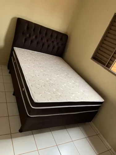 Cama Box Casal com Cabeceira Acolchoada