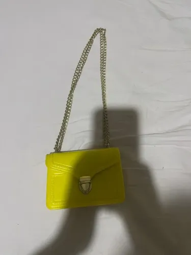 Bolsa pequena amarela 