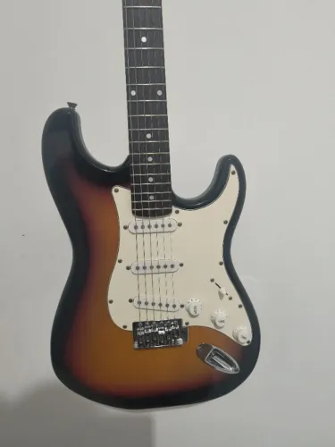  Vendo Guitarra condor semi nova ou troco 