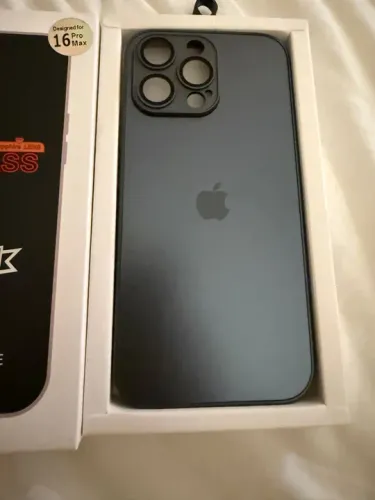 Capinha para iPhone 16 Pro Max em vidro azul