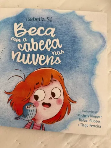 Beca com a cabeça nas nuvens - Isabella Sá