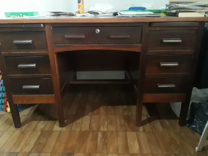 Mesa madeira maciça com 7 gavetas