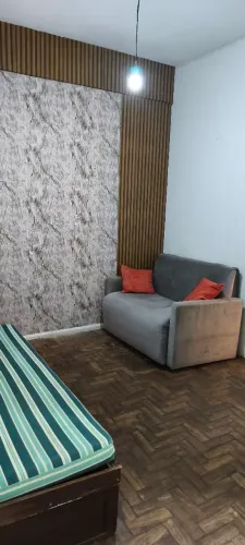 Apt Quarto e Sala no Centro 