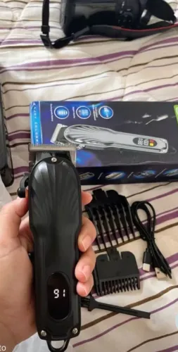 Máquina de Cortar Cabelo Profissional