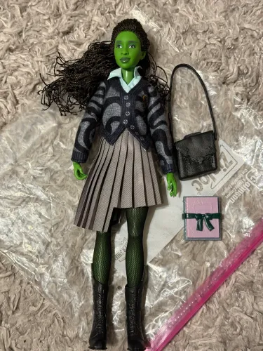 WICKED DOLL ELPHABA SCHOOL