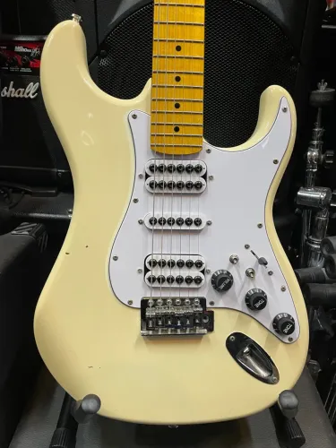 Guitarra Tagima TW520 HSH Superstrato