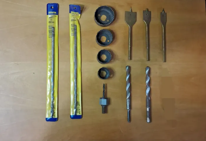 Kit de furadeira com 12 peças
