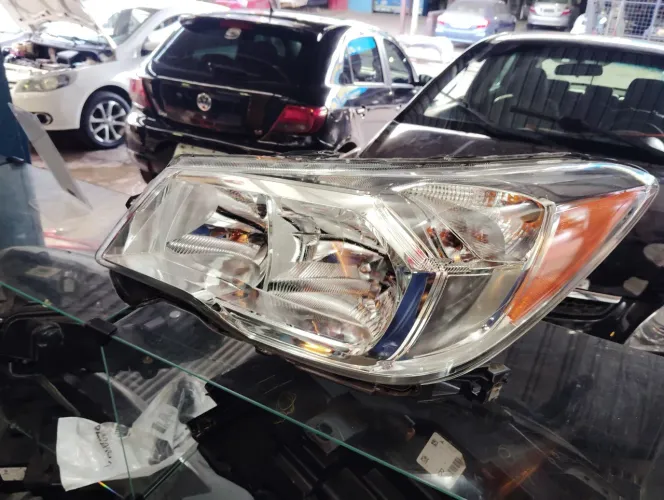 Farol Automotivo - Subaru forester 