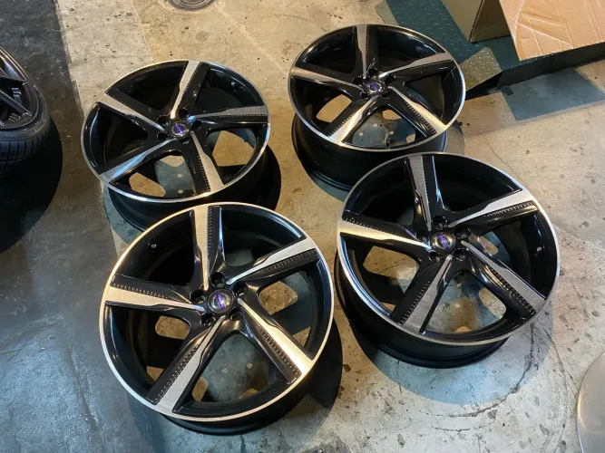 Aro 20? volvo originais 5x108